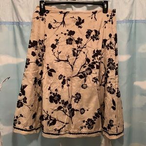 White House Black Market pretty beige and black skirt